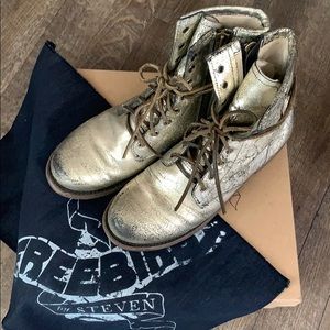 FREEBIRD by STEVEN Manchester Boots🌻